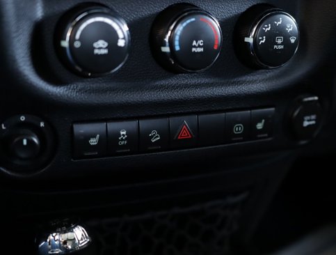 Used 2012 Jeep Wrangler Sahara w/ Dual Top Group image 14
