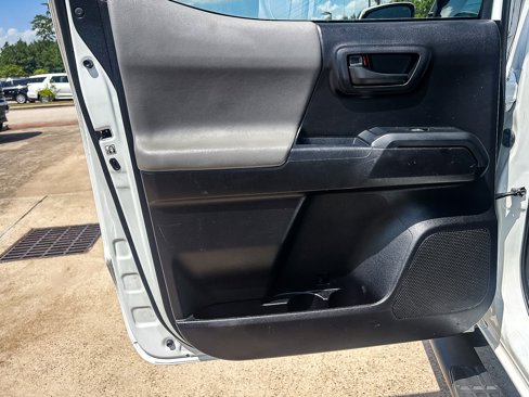 Used 2019 Toyota Tacoma SR image 27
