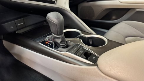 Used 2023 Toyota Camry LE image 18