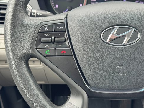 Used 2016 Hyundai Sonata SE image 19