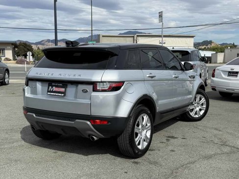 Used 2018 Land Rover Range Rover Evoque SE image 8