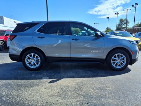 Used 2023 Chevrolet Equinox LT image 2
