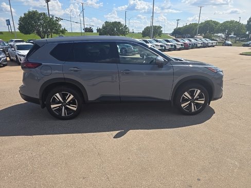Certified 2024 Nissan Rogue SL image 33