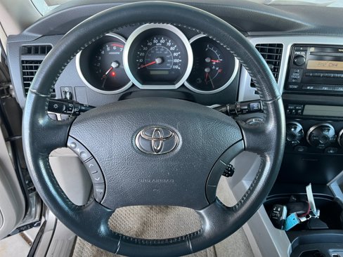 Used 2007 Toyota 4Runner SR5 image 9