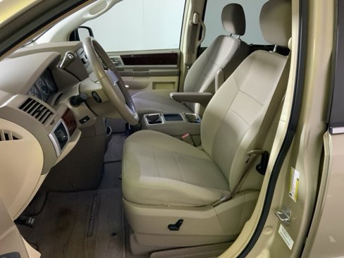 Used 2010 Chrysler Town & Country Touring w/ Family Value Group image 21