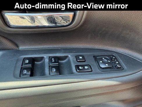Used 2018 Mitsubishi Outlander SEL image 12