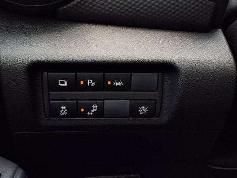 New 2025 Nissan Kicks Play S image 9