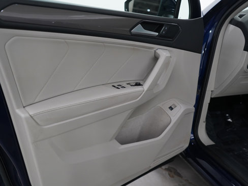 Used 2022 Volkswagen Tiguan SE image 24