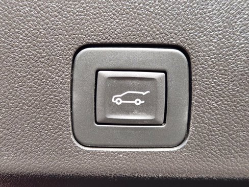 Used 2023 Buick Encore GX Essence w/ Experience Buick Package image 13