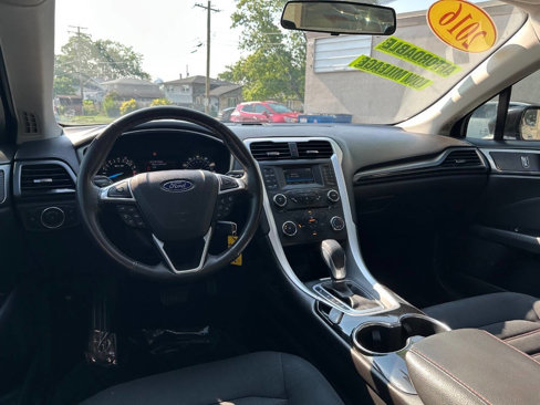 Used 2016 Ford Fusion SE w/ Equipment Group 201A image 12