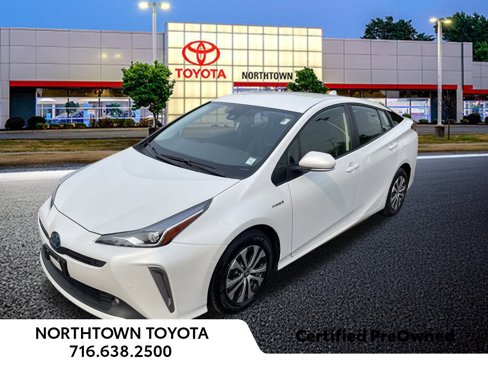 Used 2022 Toyota Prius XLE image 3