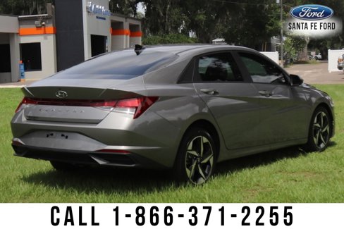 Used 2023 Hyundai Elantra SEL w/ Convenience Package image 8