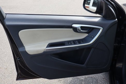 Used 2013 Volvo S60 T5 image 7