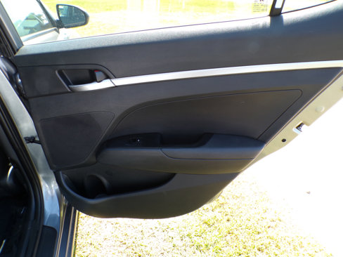 Used 2019 Hyundai Elantra SEL image 29