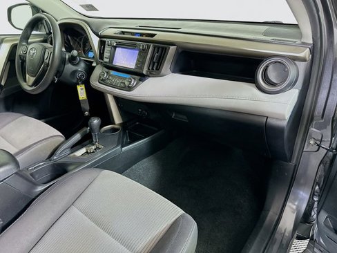 Used 2013 Toyota RAV4 XLE image 28