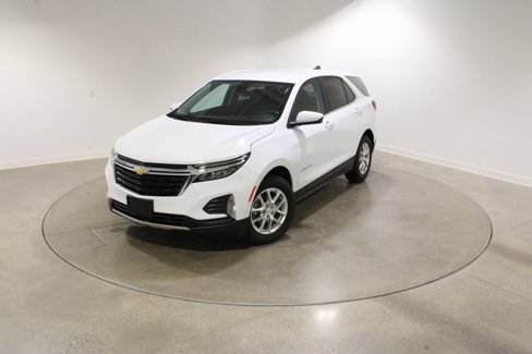 Used 2024 Chevrolet Equinox LT image 1