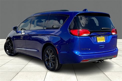Used 2019 Chrysler Pacifica Limited image 12