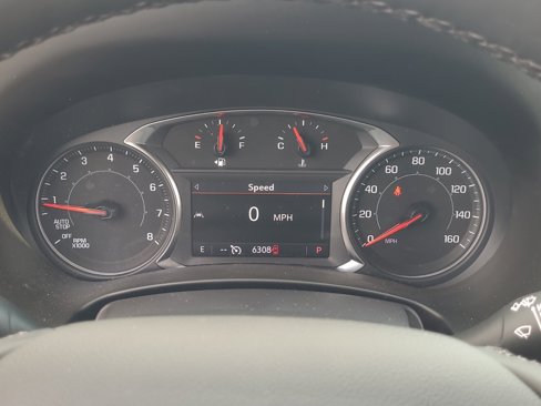 Used 2024 GMC Terrain SLT image 21