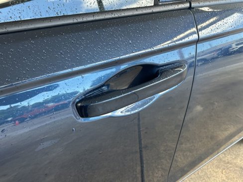 Used 2024 Honda Accord EX image 18