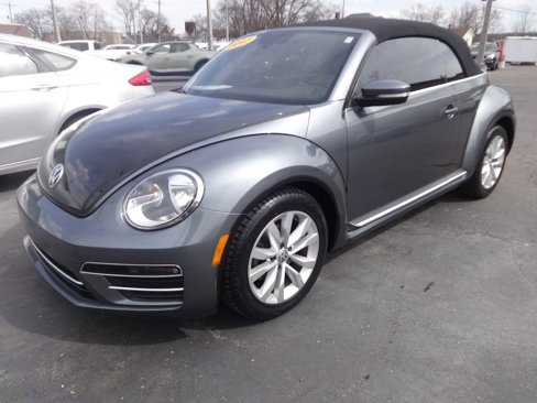Used 2017 Volkswagen Beetle 1.8T Classic image 3