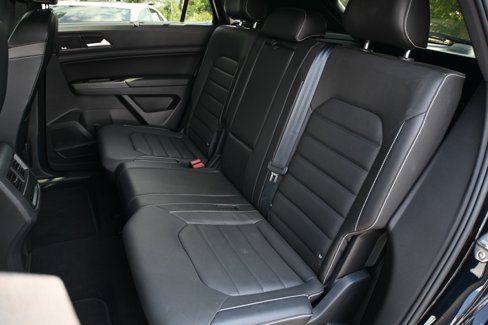 Used 2020 Volkswagen Atlas Cross Sport SEL Premium image 11