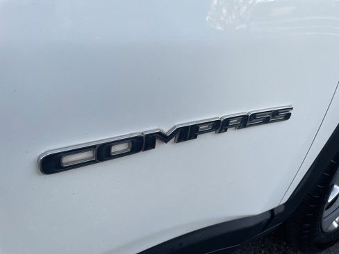 Used 2017 Jeep Compass Limited w/ Navigation Group image 15