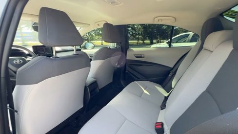 Used 2022 Toyota Corolla LE image 37