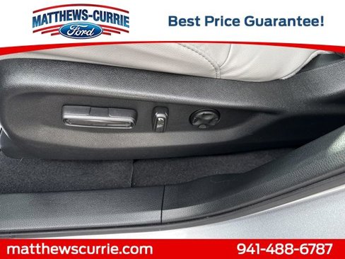 Used 2022 Honda CR-V Touring image 11