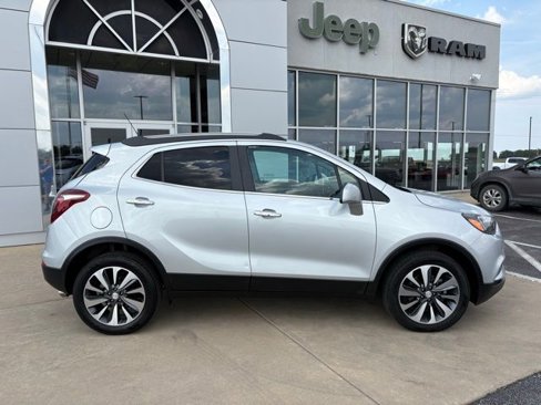 Used 2022 Buick Encore Preferred image 7