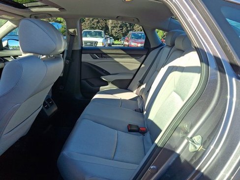 Used 2018 Honda Accord EX image 11