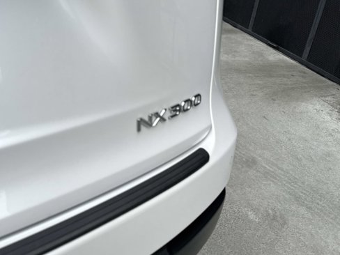 Used 2019 Lexus NX 300 FWD image 5