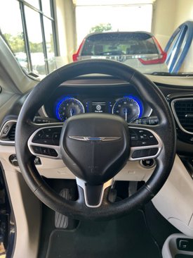 Used 2020 Chrysler Voyager Lxi image 19