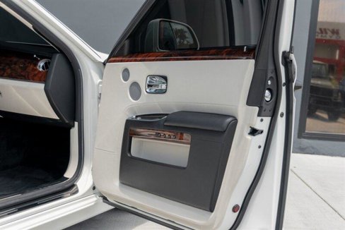Used 2012 Rolls-Royce Ghost image 53