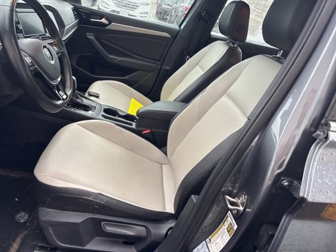 Used 2021 Volkswagen Jetta R-Line w/ R-Line Cold Weather Package image 10