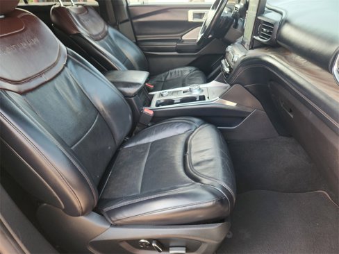 Used 2020 Ford Explorer Platinum w/ Premium Technology Package image 22
