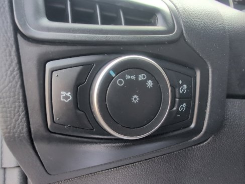 Used 2018 Ford Focus S image 16
