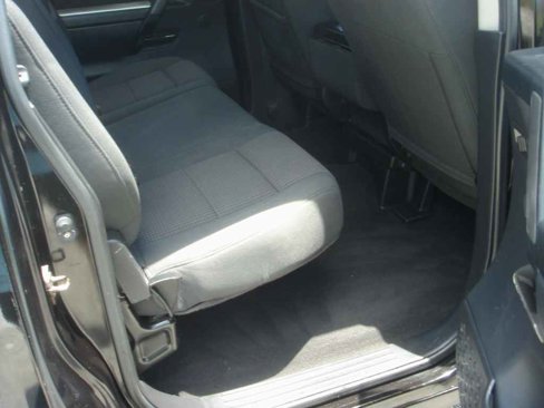 Used 2011 Nissan Titan SV w/ Tow Pkg image 9