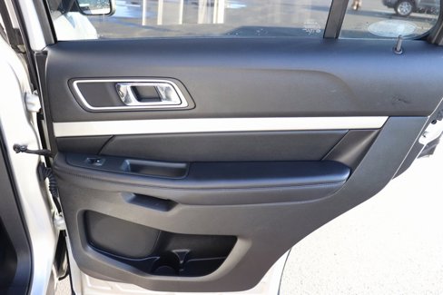 Used 2017 Ford Explorer XLT image 16