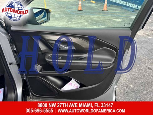 Used 2023 GMC Terrain SLT image 18