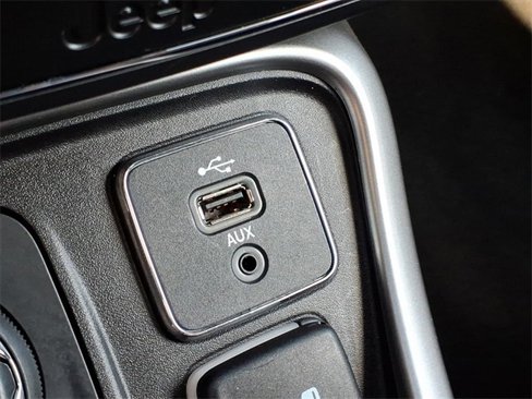 Used 2017 Jeep Compass Latitude image 25