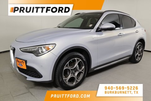 Used 2022 Alfa Romeo Stelvio Ti image 1