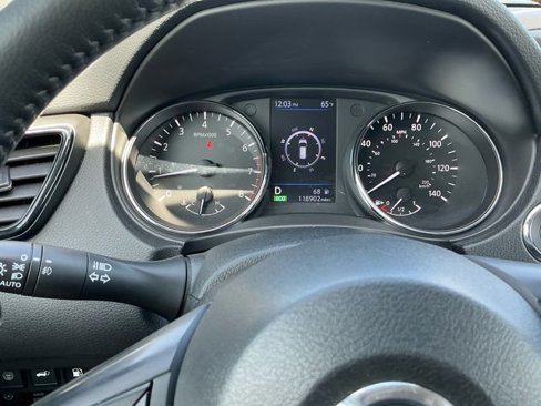 Used 2018 Nissan Rogue SL image 22