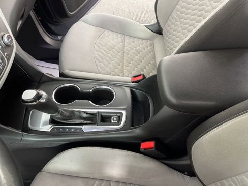 Used 2018 Chevrolet Equinox LS image 28
