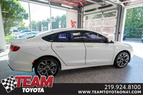 Used 2016 Chrysler 200 S w/ Comfort Group image 4