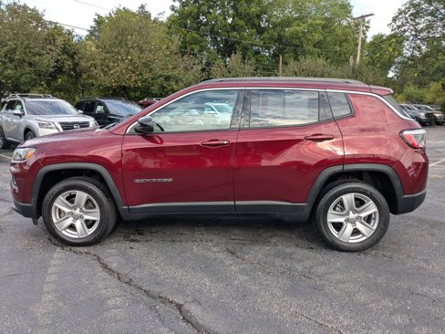 Used 2022 Jeep Compass Latitude image 9