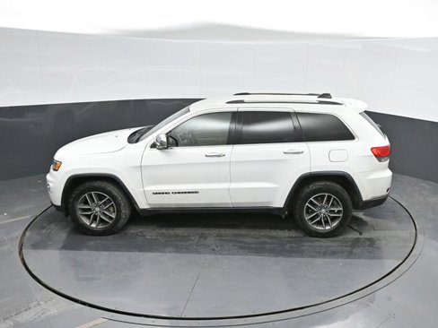 Used 2018 Jeep Grand Cherokee Limited image 34