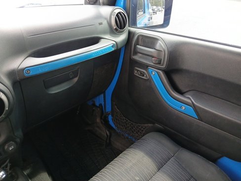 Used 2012 Jeep Wrangler Unlimited Sport image 39