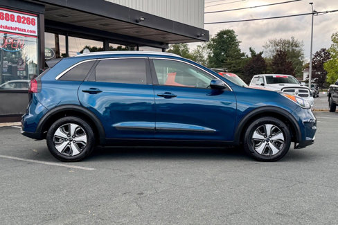 Used 2019 Kia Niro LX image 3