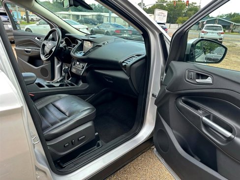 Used 2017 Ford Escape Titanium image 13