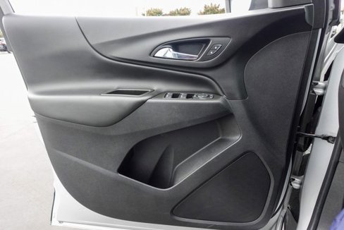 Used 2021 Chevrolet Equinox LT image 24